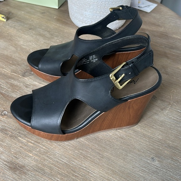American Eagle Open Toe Faux Wood Wedge Buckle Platform Sandals Black Size 9.5 - Picture 11 of 16